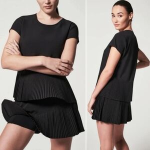 🆕️ Spanx Yes Pleats Tee in Very Black
